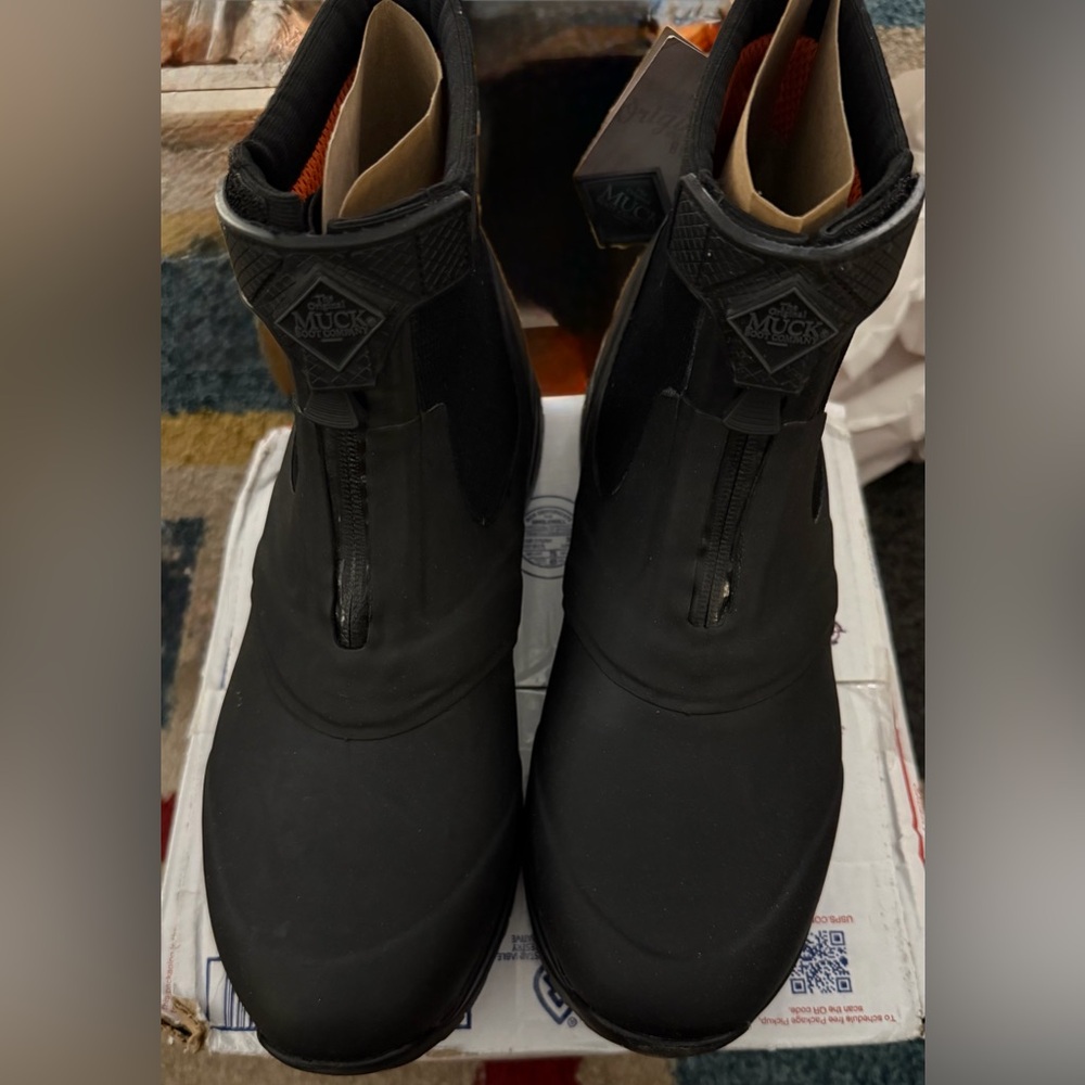 Muck boots men’s 14 apex mid zip wading- new no box